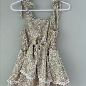 NWOT Bailey’s Blossoms Daisy Top